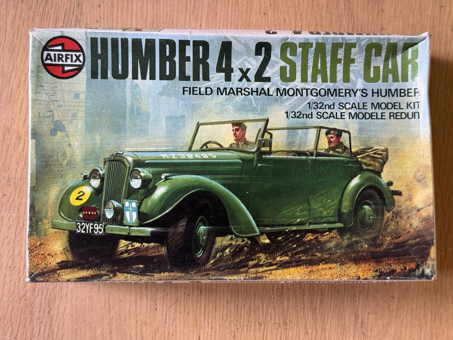 Airfix 1:32 Scale Plastic Model Kit - Humber 4x2 Staff Car - Montogomery's Car