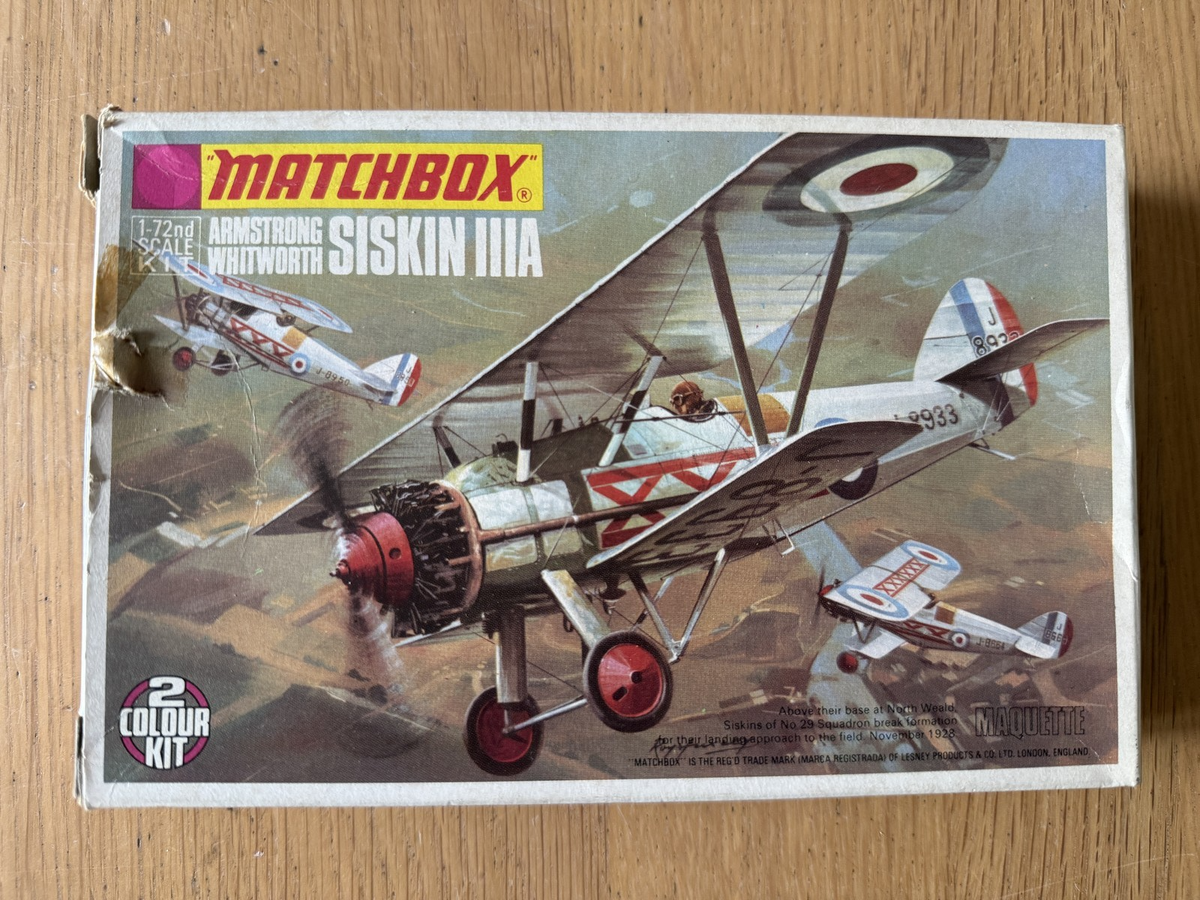 Matchbox 1:72 Plastic Model Kit - Armstrong Whitworth Siskin IIIA