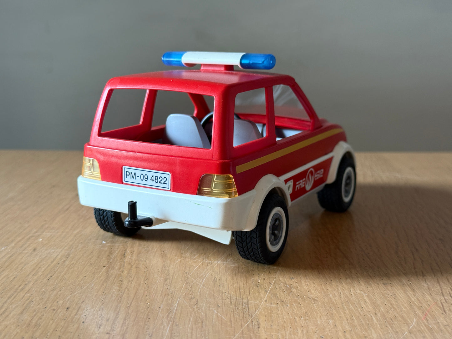 Playmobil 4822- Fire Chief's Car. Pre-owned.
