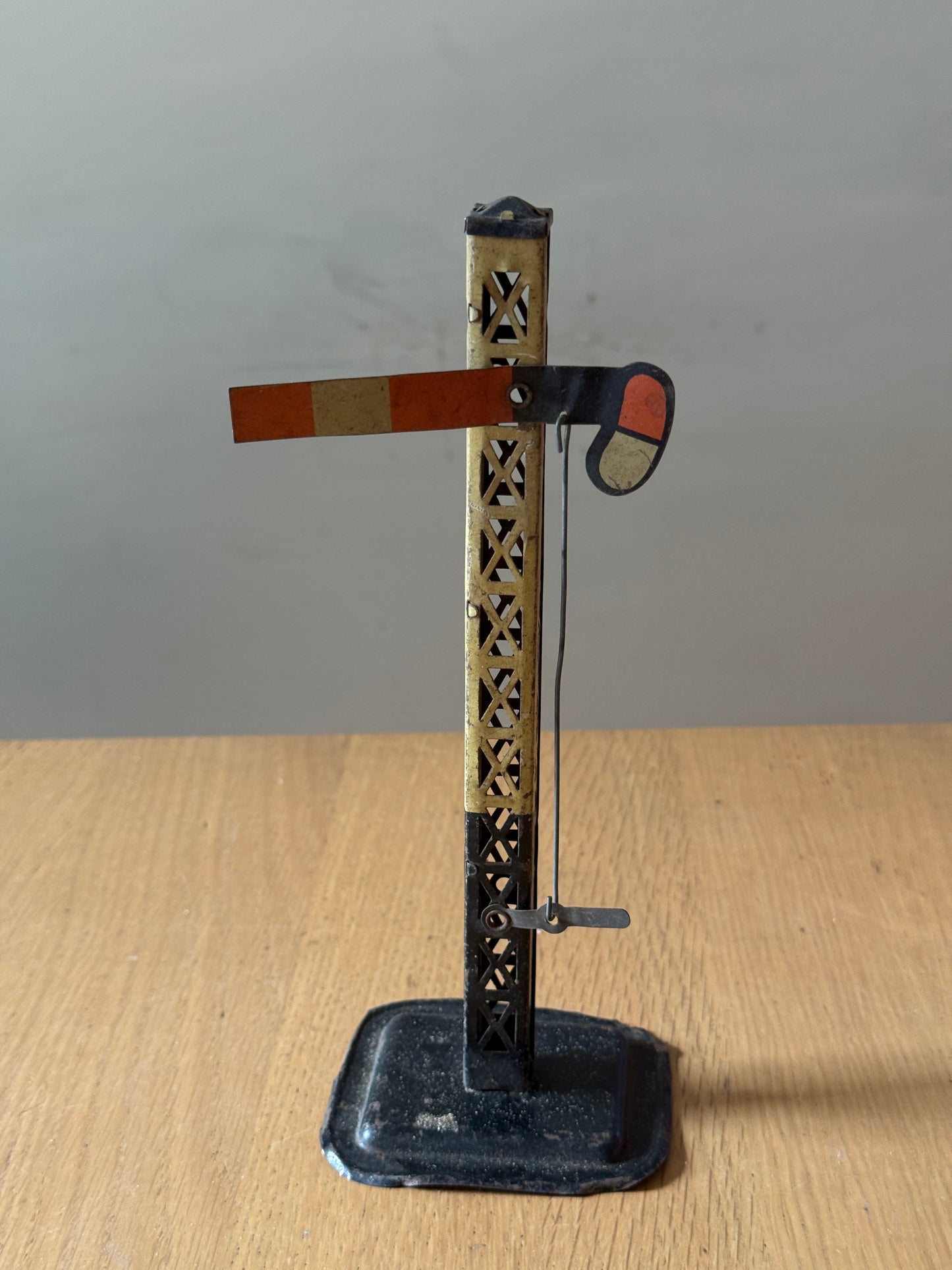 Vintage Metal O Gauge Model Railway Signal