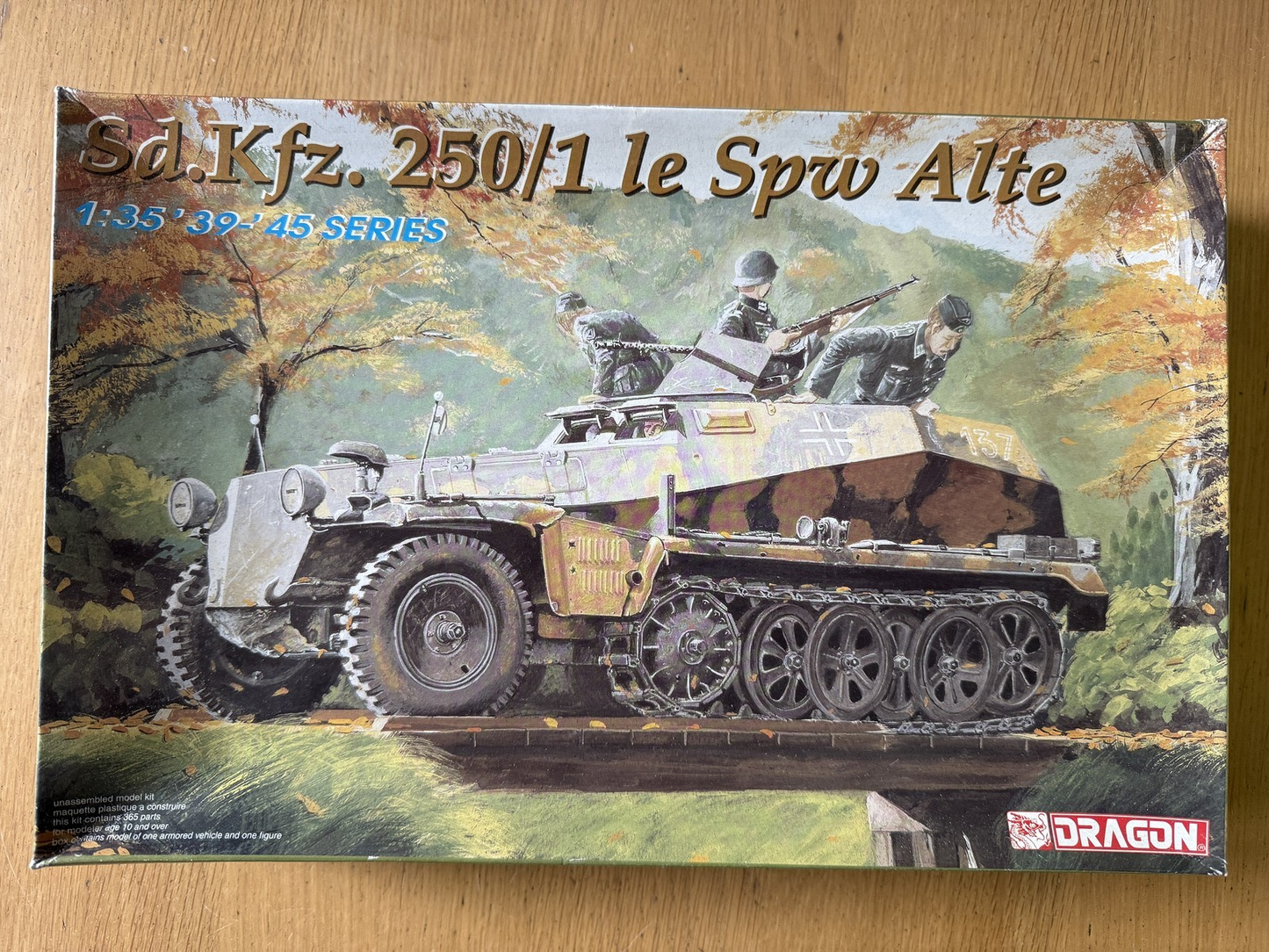 Dragon 1:35 Plastic Model Kit - Sd.Kfz. 250/1 le Spw Alte