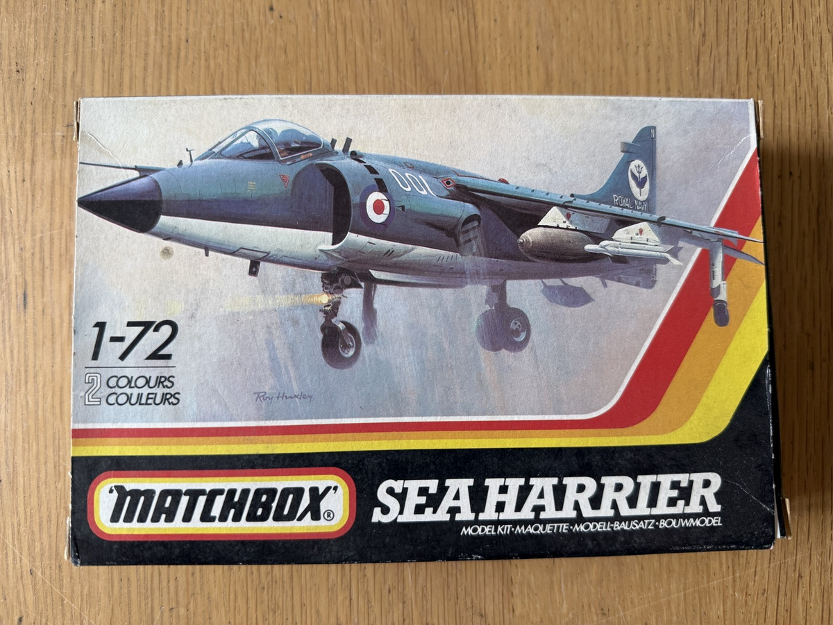 Matchbox 1:72 Plastic Model Kit - Sea Harrier