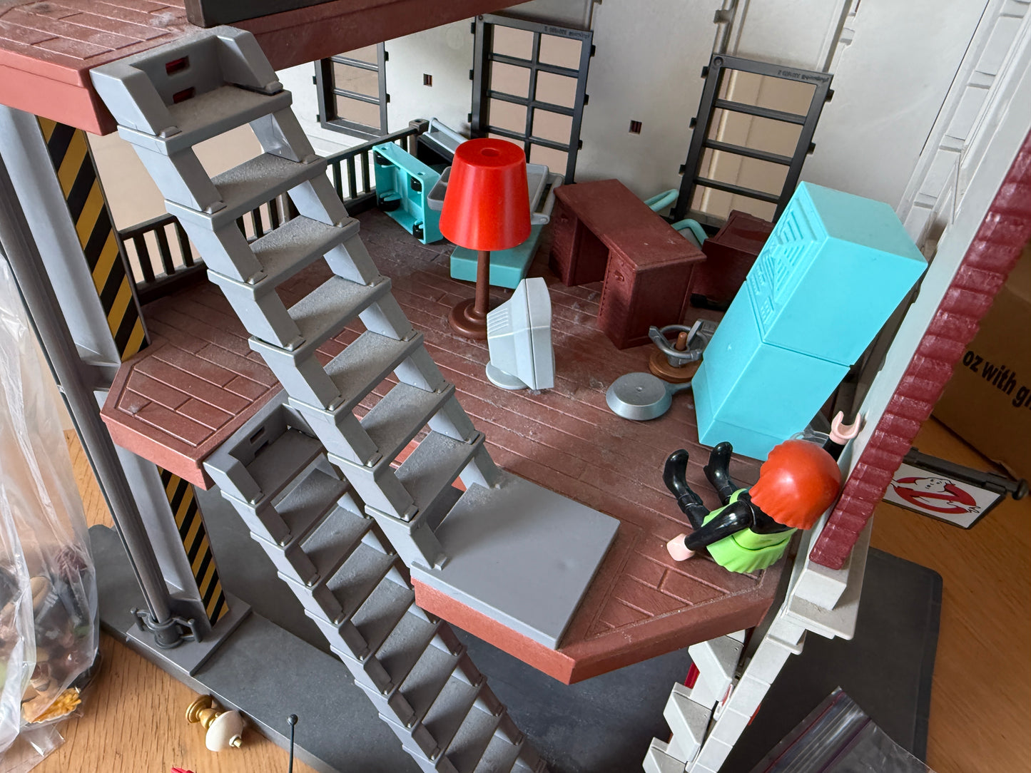 Playmobil 3219 - Ghostbusters House and Car. Pre-owned.