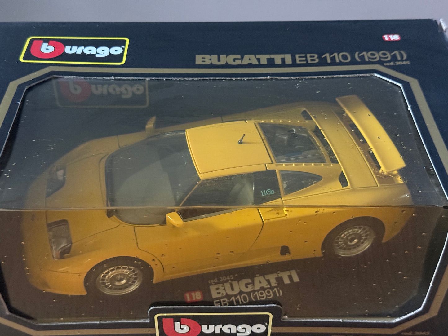 Bburago 1:18 Diecast Model 3045 - Bugatti EB110 (1991) - Mint Condition