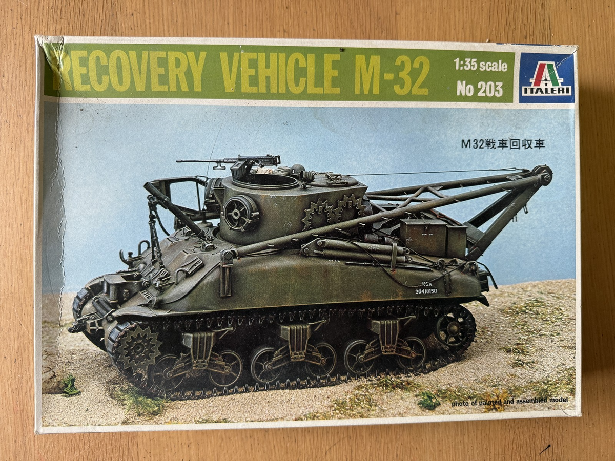 Italeri 1:35 Scale Plastic Model Kit 203 - Recovery Vehicle M-32