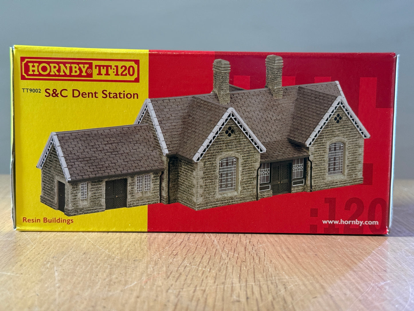 Hornby TT:120 TT9002 S&C Dent Station. BNIB.