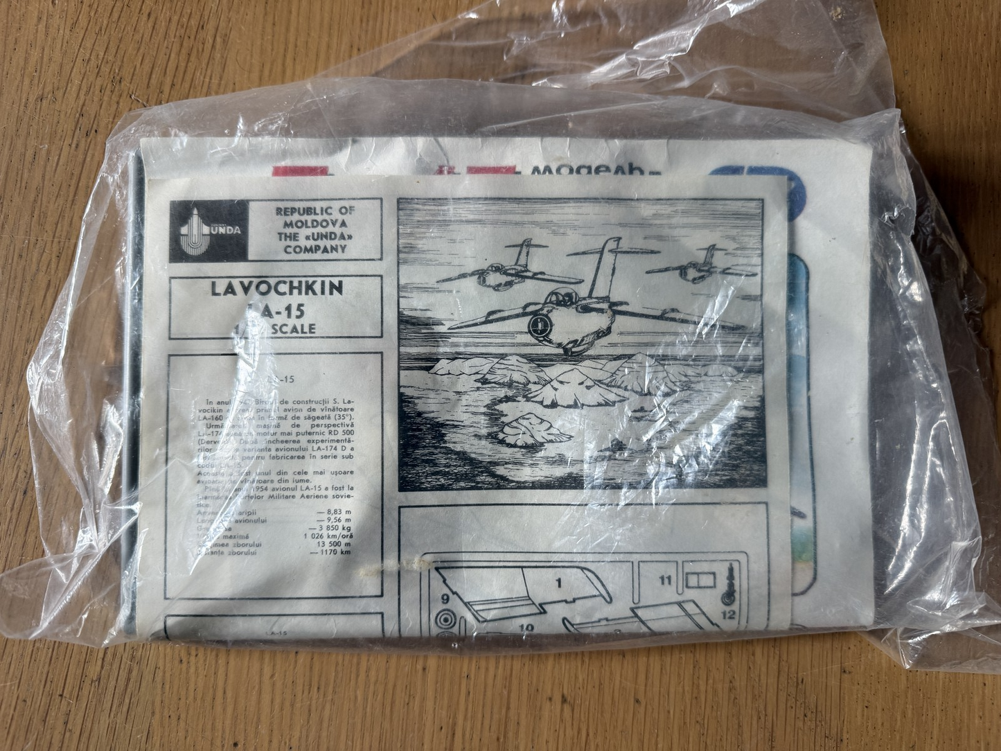 UNDA Plastic Model Kit - Lavochkin LA-15