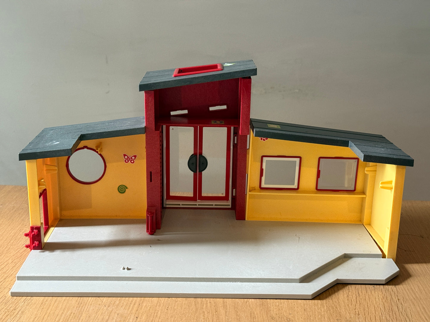 Playmobil 71599 - My Life: Tiny Paws Pet Hotel. Pre-owned.