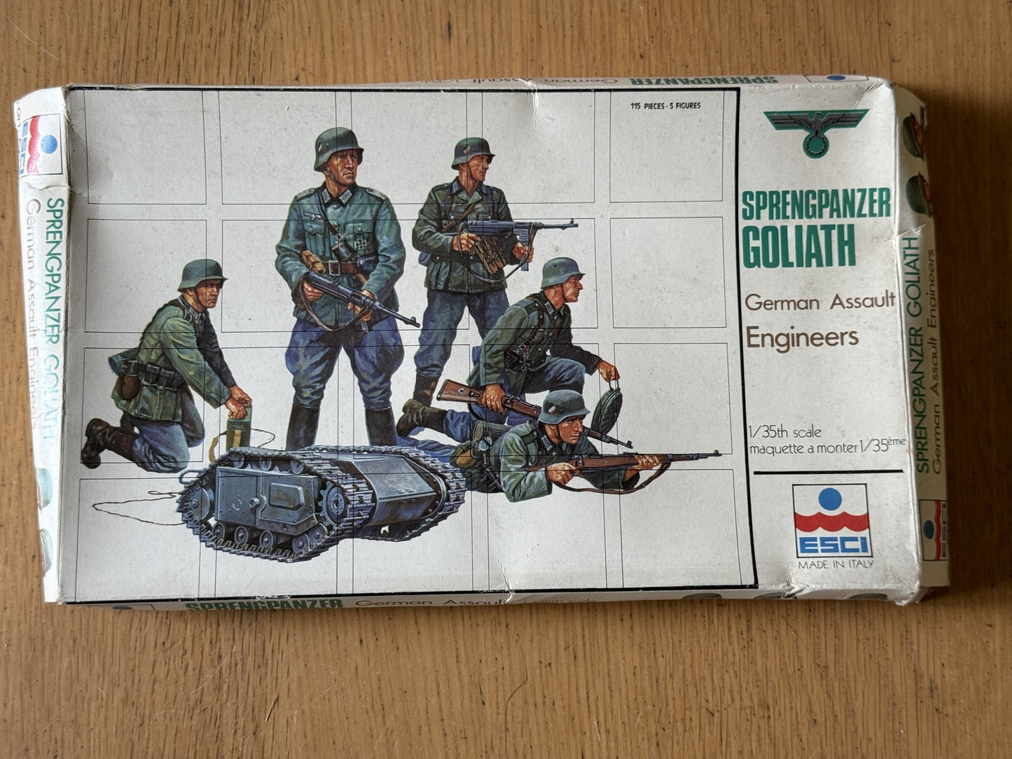 ESCI 1:35 Plastic Model Kit - Sprengpanzer Goliath German Assault Engineers