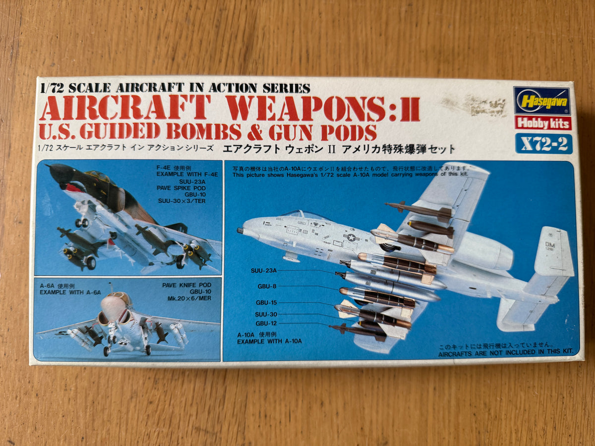 Hasegawa 1:72 Plastic Model Kit - Aircraft Weapons II US Guided Bombs & Gun Pods