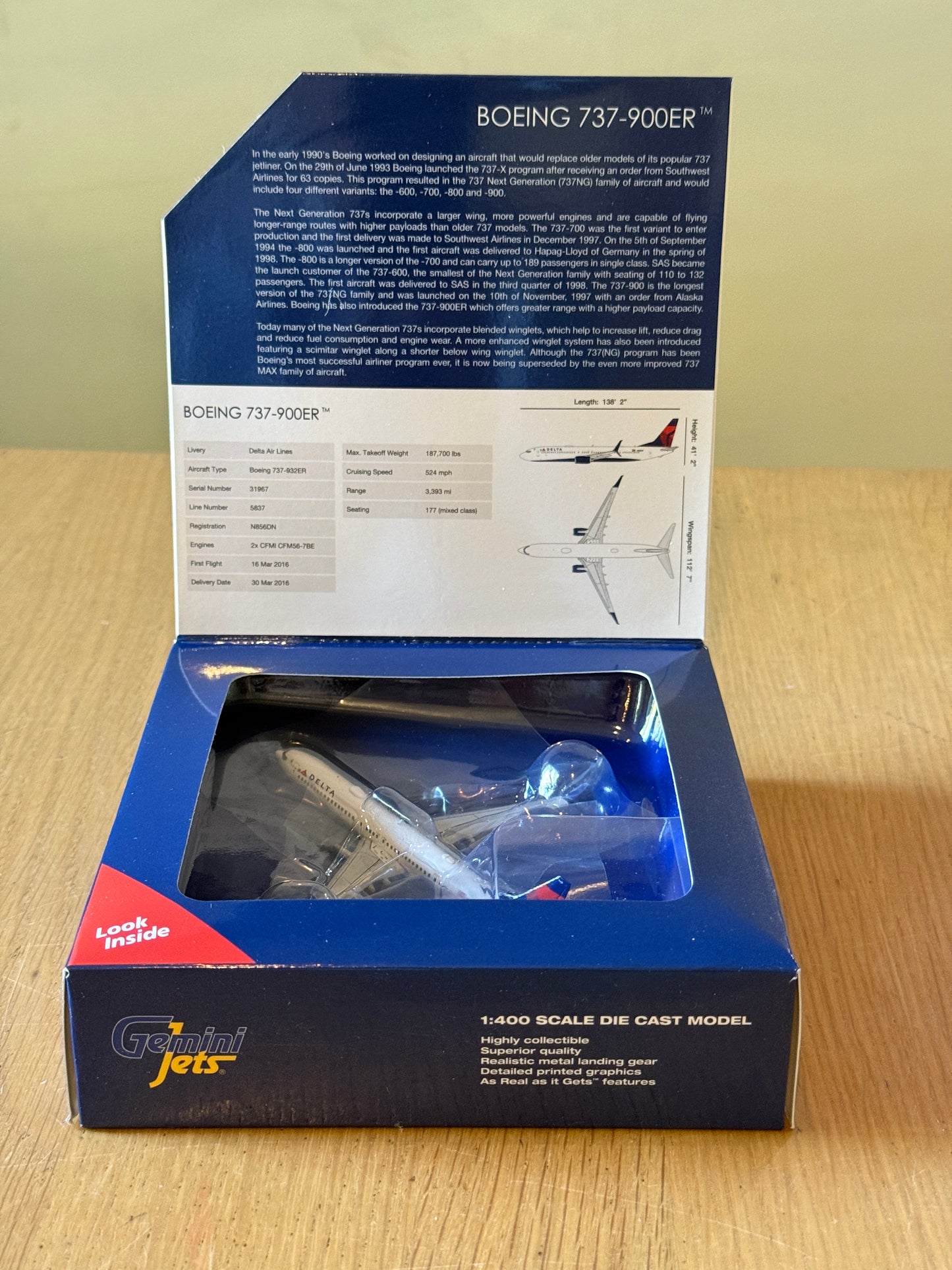 1:400 Scale Gemini Jets Delta Boeing 737-900ER. BNIB