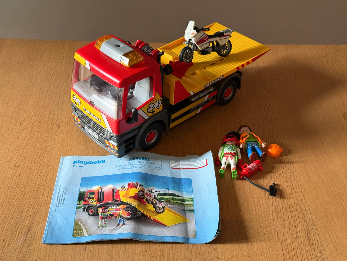 Playmobil 70199 - Towing Service Recovery Truck. Pre-owned.