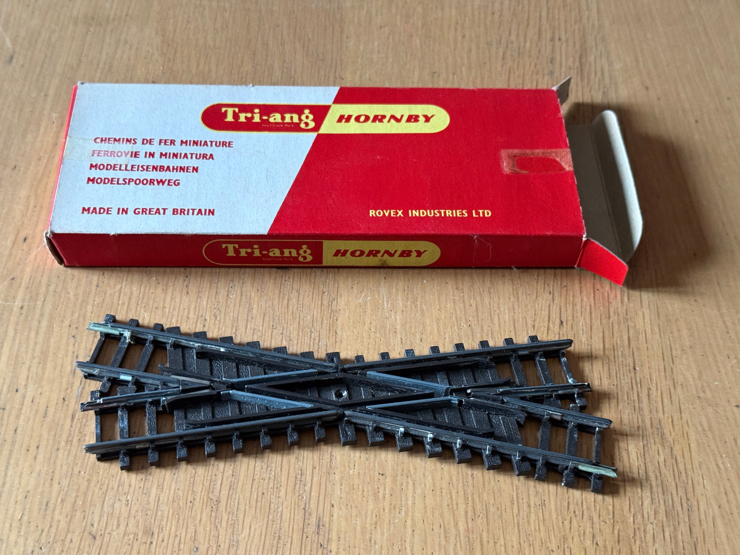 Triang Hornby OO Gauge R493 Super 4 Right Hand Diamond Crossing