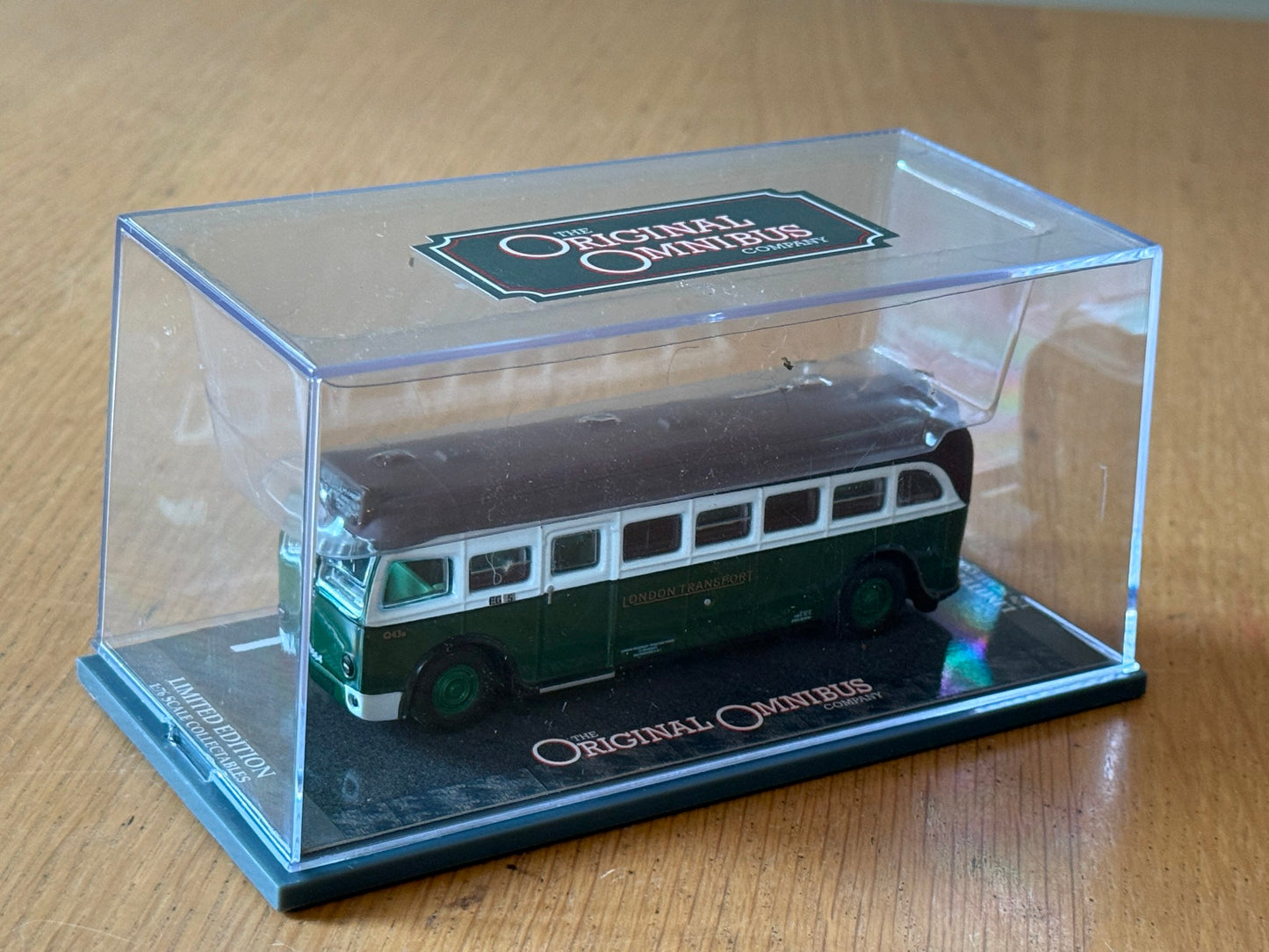 Original Omnibus OM41002 AEC Q Bus - London Transport - Wartime Green