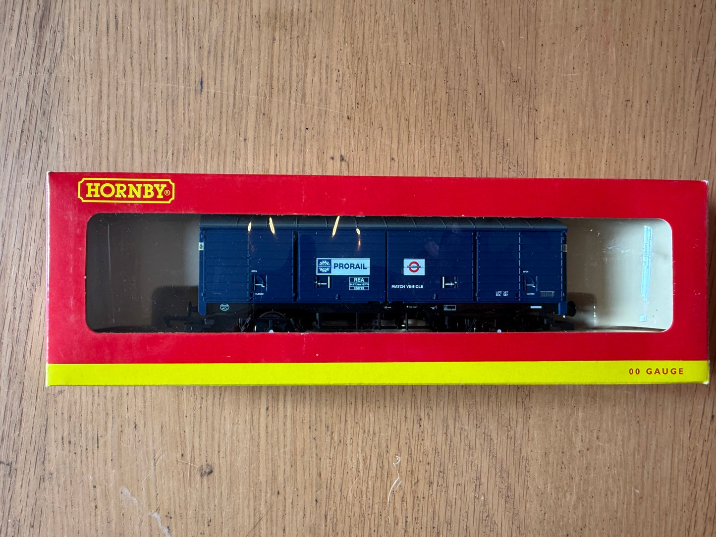 Hornby OO Gauge R6264 Prorail REA Van 200759 BNIB