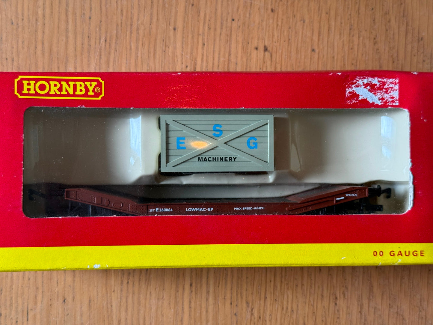Hornby OO Gauge R6130 BR Lowmac Wagon E260864 with ESG Machinery Container BNIB