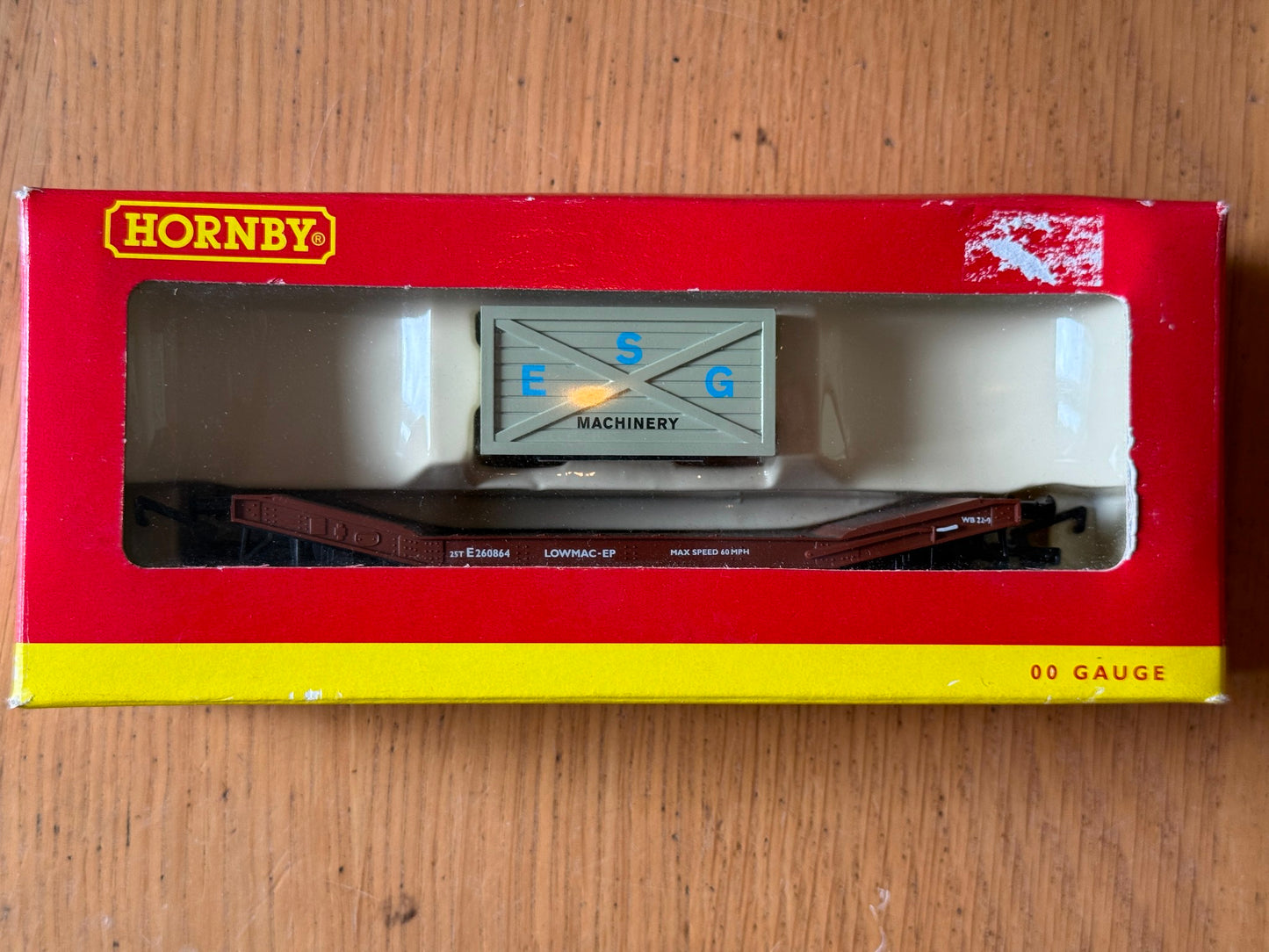 Hornby OO Gauge R6130 BR Lowmac Wagon E260864 with ESG Machinery Container BNIB