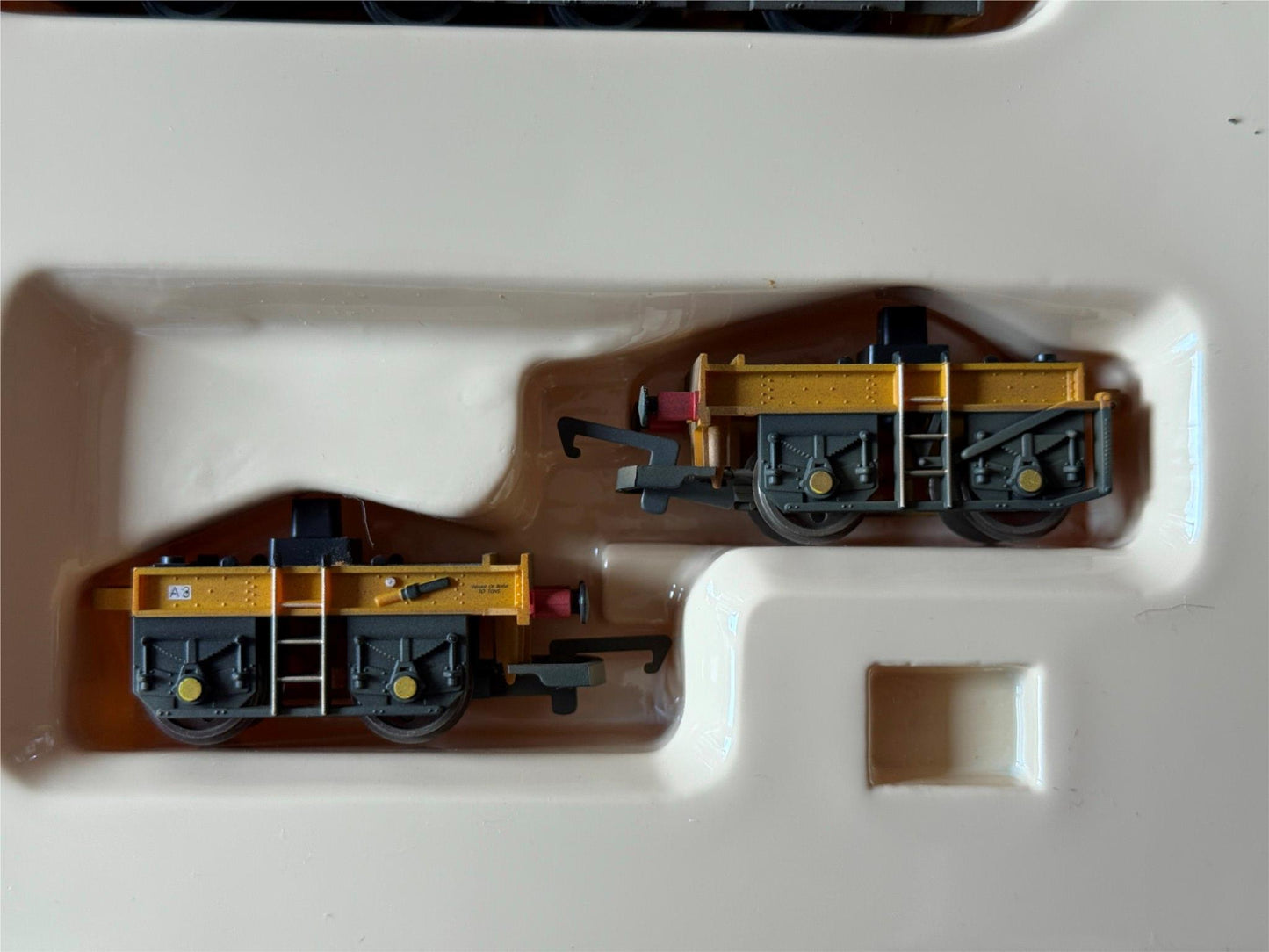 Hornby OO Gauge Hornby R6204 75 Ton Breakdown Crane "ADB 141" BNIB
