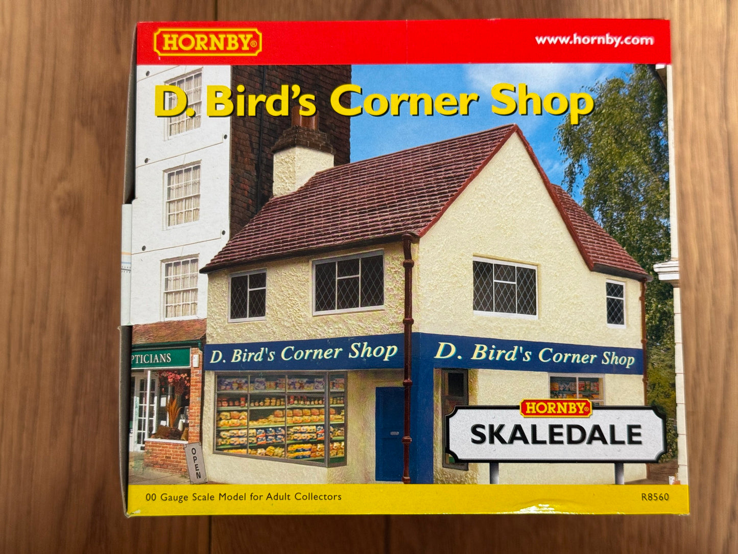 Hornby Skaledale OO Gauge Building - D Bird's Corner Shop BNIB