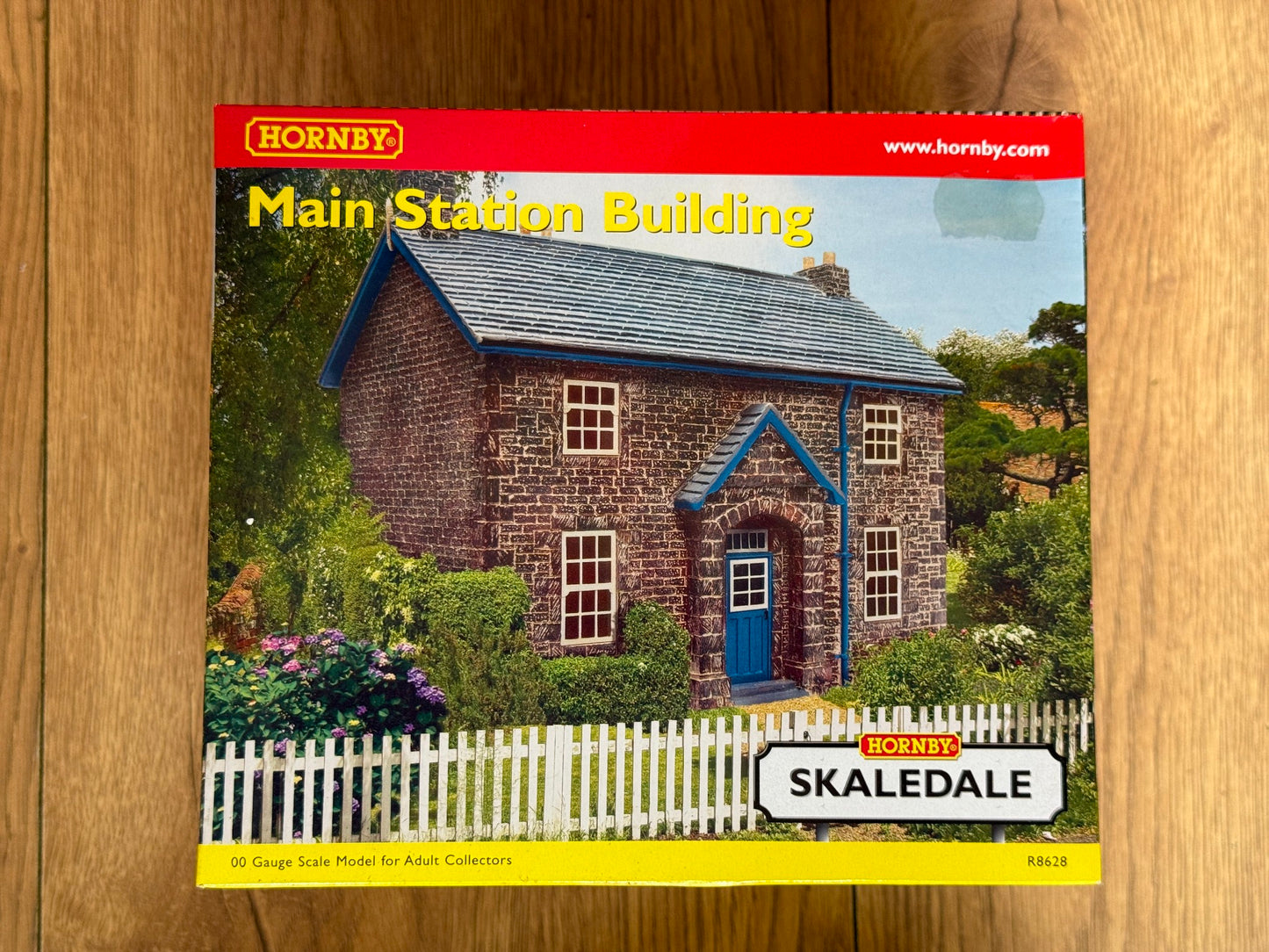 Hornby Skaledale OO Gauge Building - Main Station Building BNIB