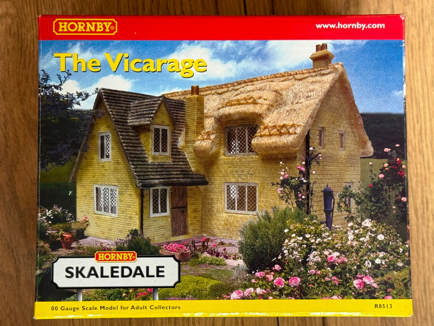 Hornby Skaledale OO Gauge Building - The Vicarage BNIB