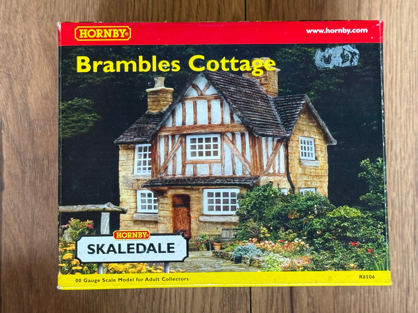 Hornby Skaledale OO Gauge Building - Brambles Cottage BNIB