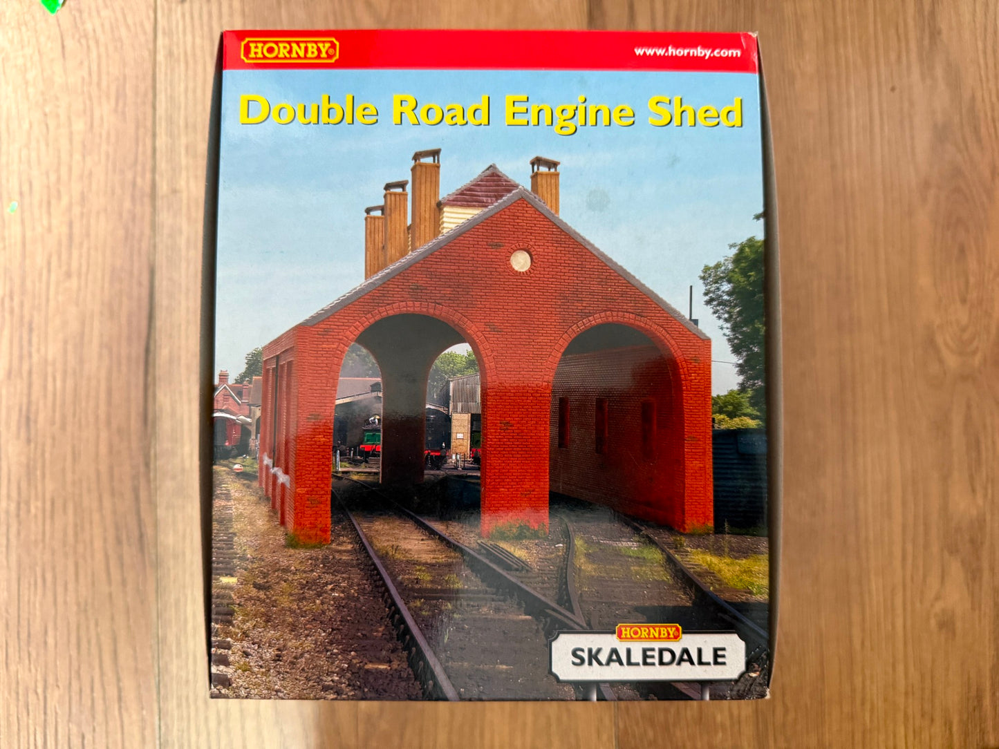 Hornby Skaledale OO Gauge Building - Double Road Engine Shed BNIB