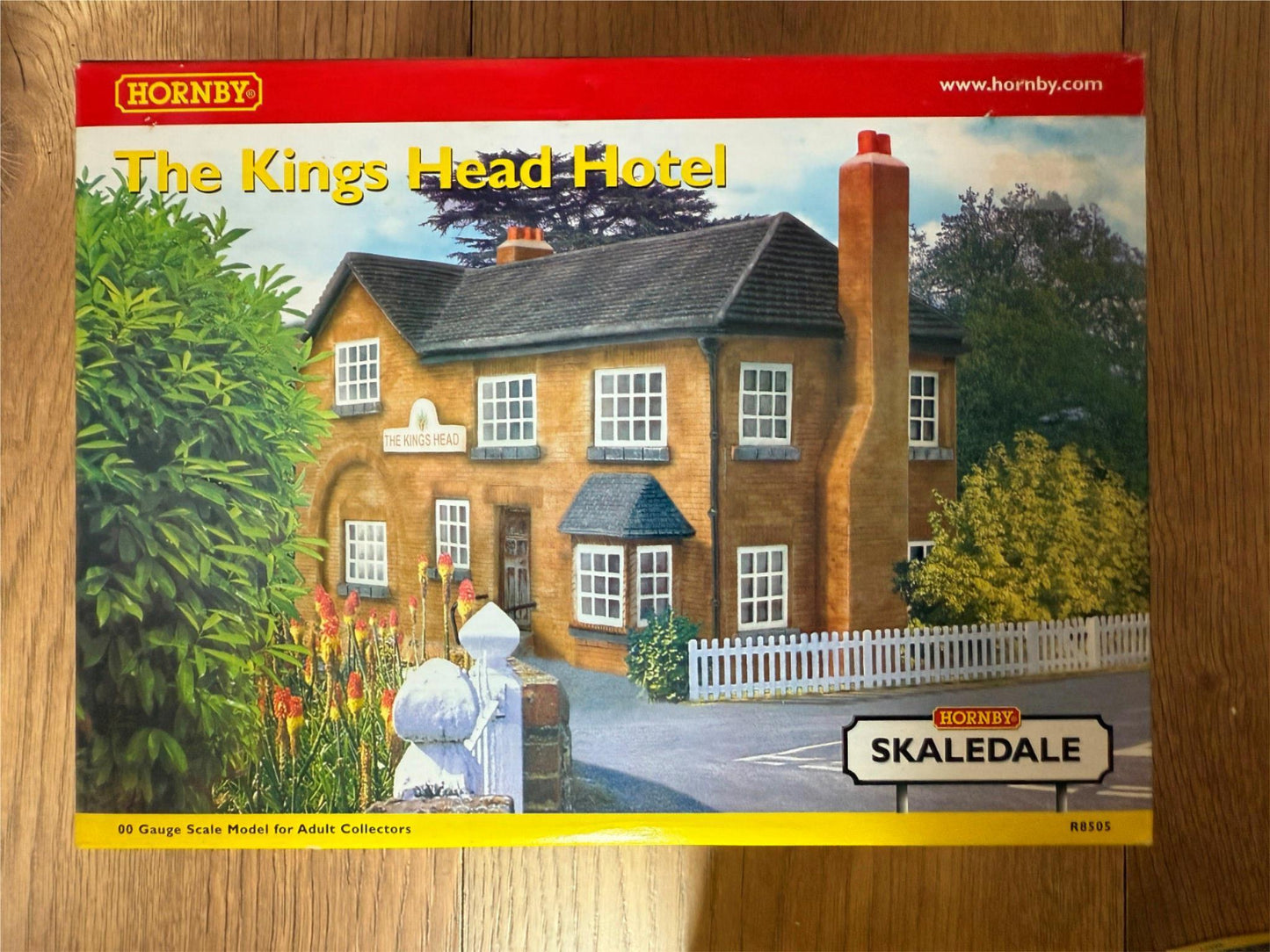 Hornby Skaledale OO Gauge Building - The King's Head Hotel BNIB