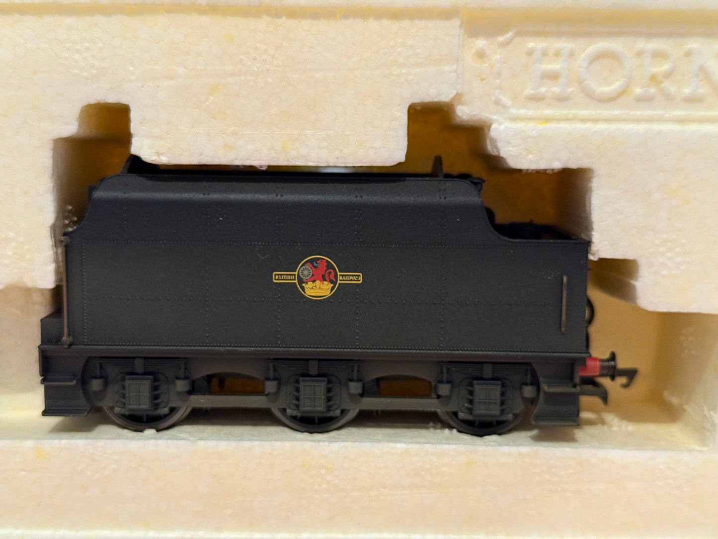 Hornby OO Gauge R2258 BR 4-6-0 Black Class 5MT Loco 44781. Weathered. BNIB