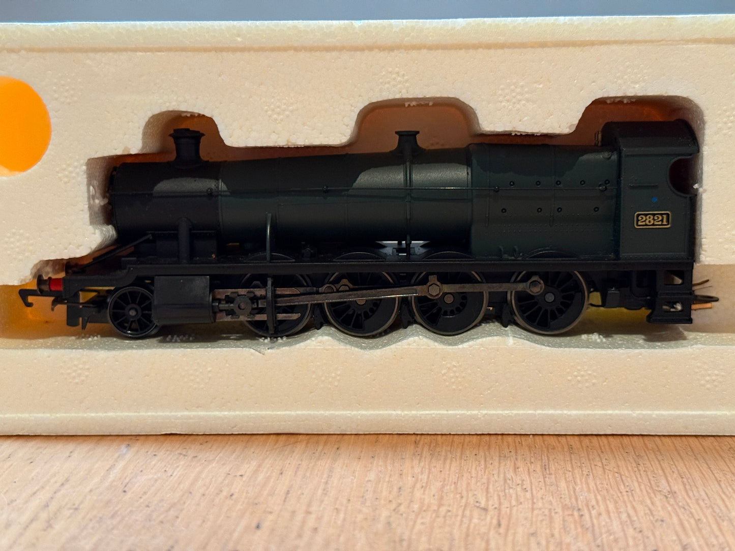 Hornby OO Gauge R2153A GWR Class 2821 2-8-0 Steam Locomotive. BNIB.
