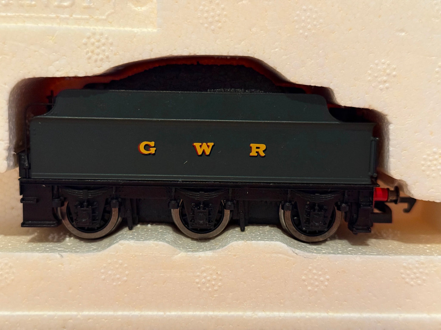 Hornby OO Gauge R2153A GWR Class 2821 2-8-0 Steam Locomotive. BNIB.