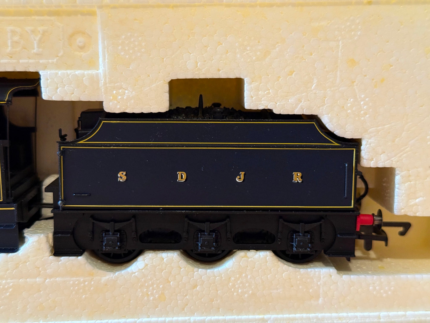 Hornby OO Gauge R2217A SDJR 4-4-0 Class 2P Steam Locomotive. No. 46. BNIB