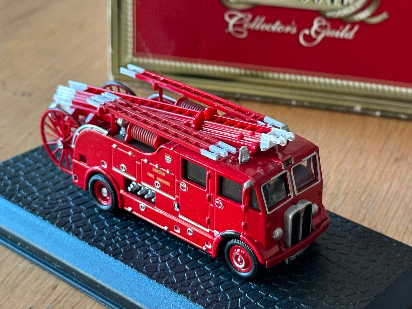 Days Gone Collectors Guild AEC Regent III Fire Engine - London Fire Brigade. Box