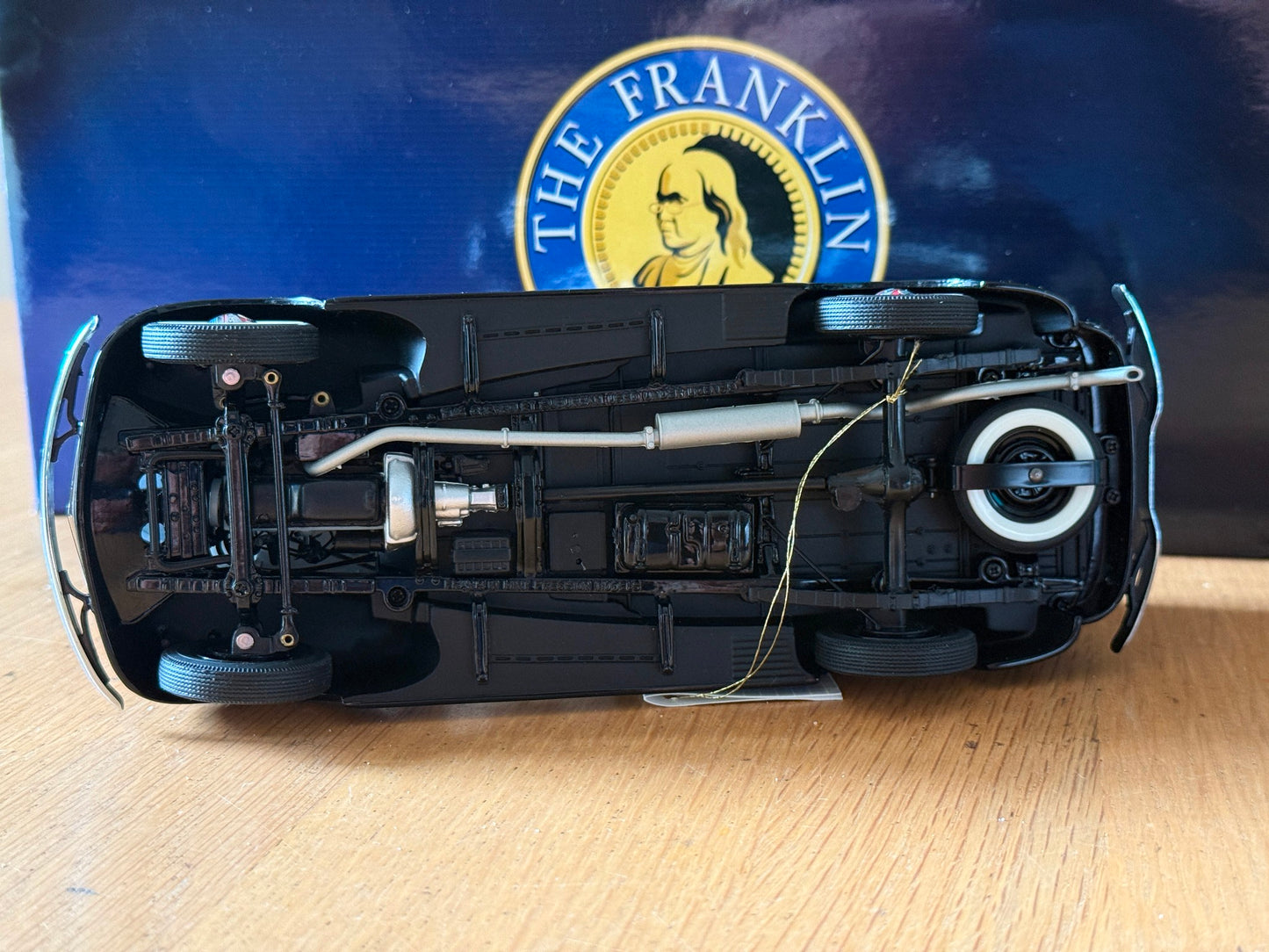 Franklin Mint: 1946 Chevrolet Chevy Suburban - Police Sheriff MIB