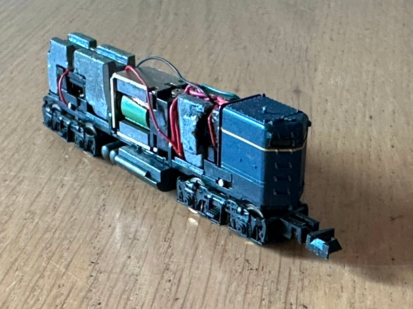 Life Like N Gauge Motor and chassis - works but may be missing parts