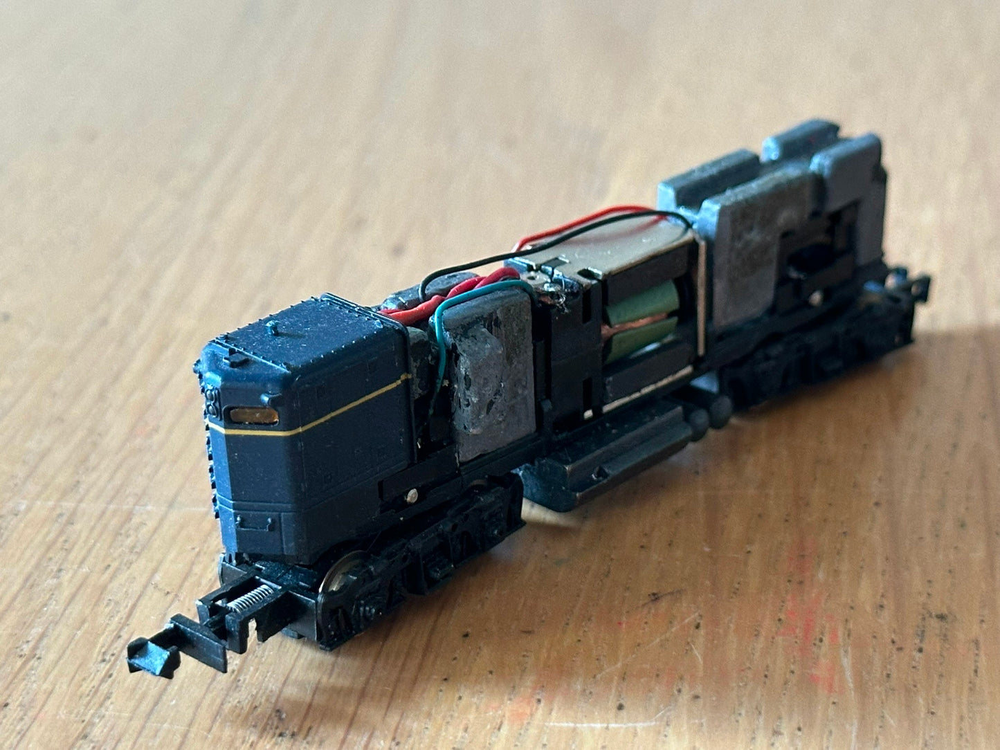 Life Like N Gauge Motor and chassis - works but may be missing parts