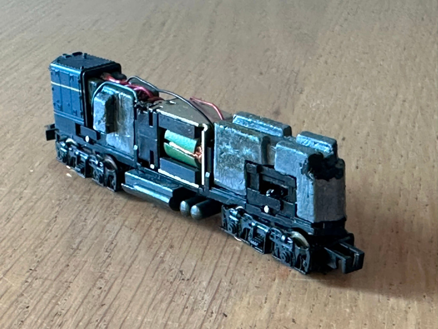 Life Like N Gauge Motor and chassis - works but may be missing parts