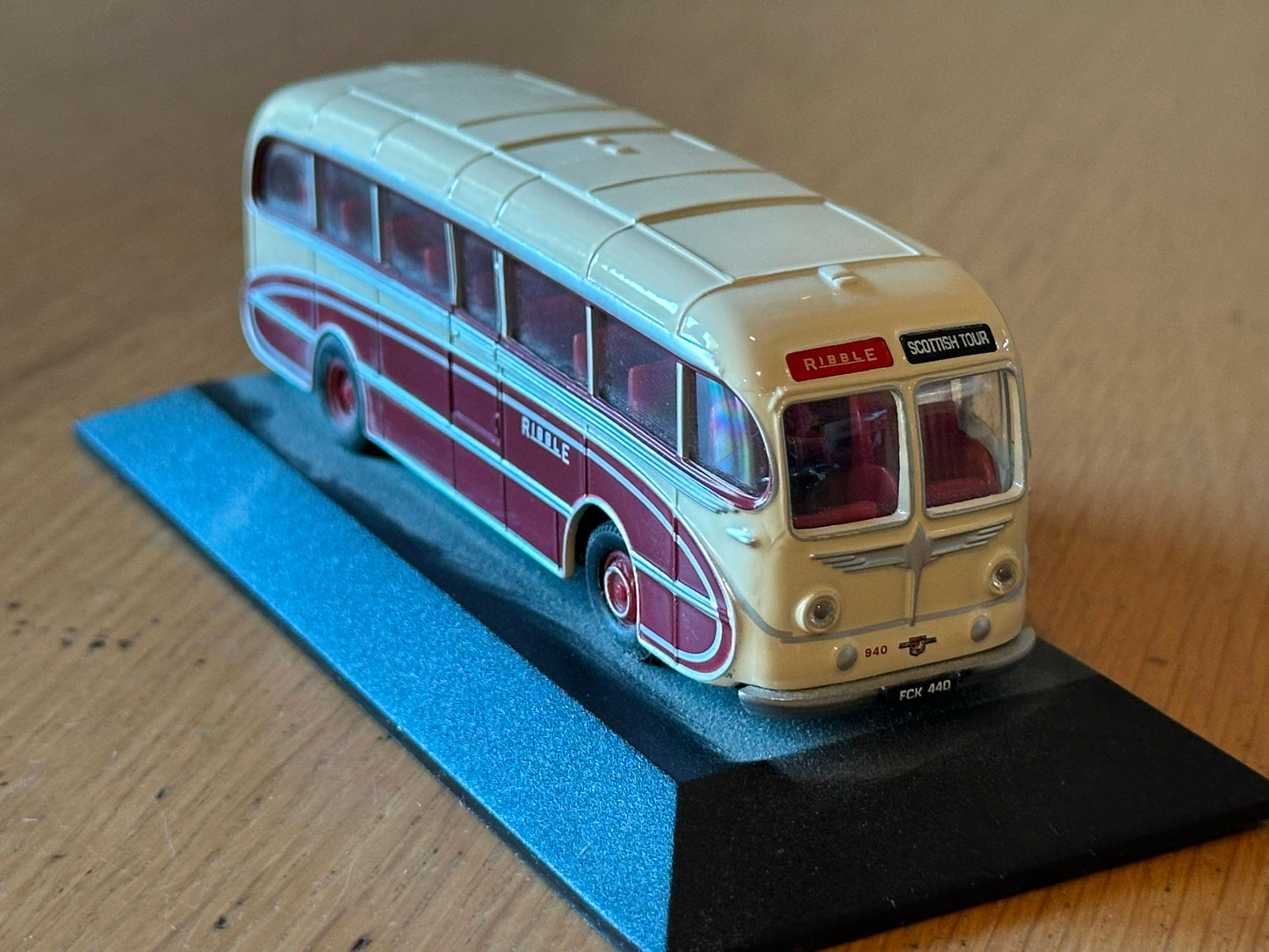 Atlas Great British Buses 1:76 Ribble Burlingham Seagull. Display Base. No Box.