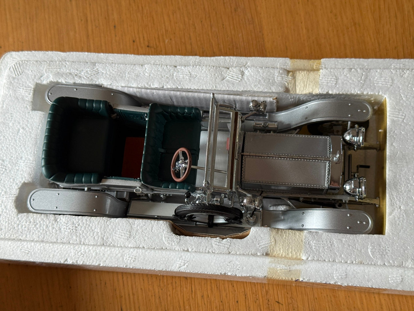 Franklin Mint:1:24 Rolls-Royce Silver Ghost
