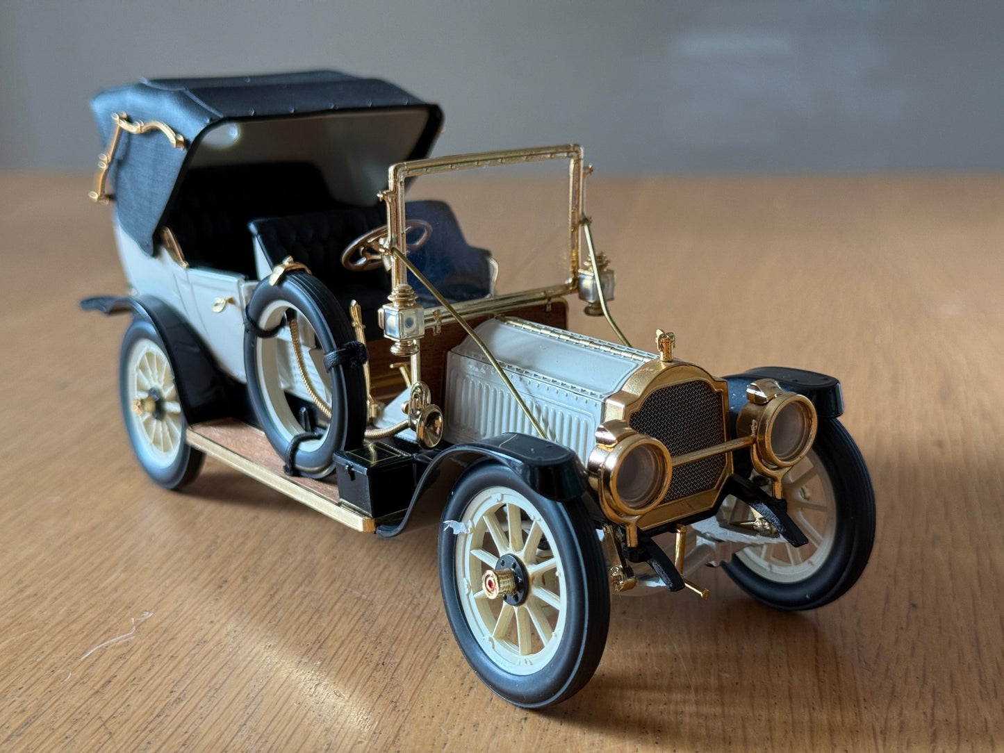 Franklin Mint:1:24 1912,Packard Victoria (see listing - damaged wingmirror)