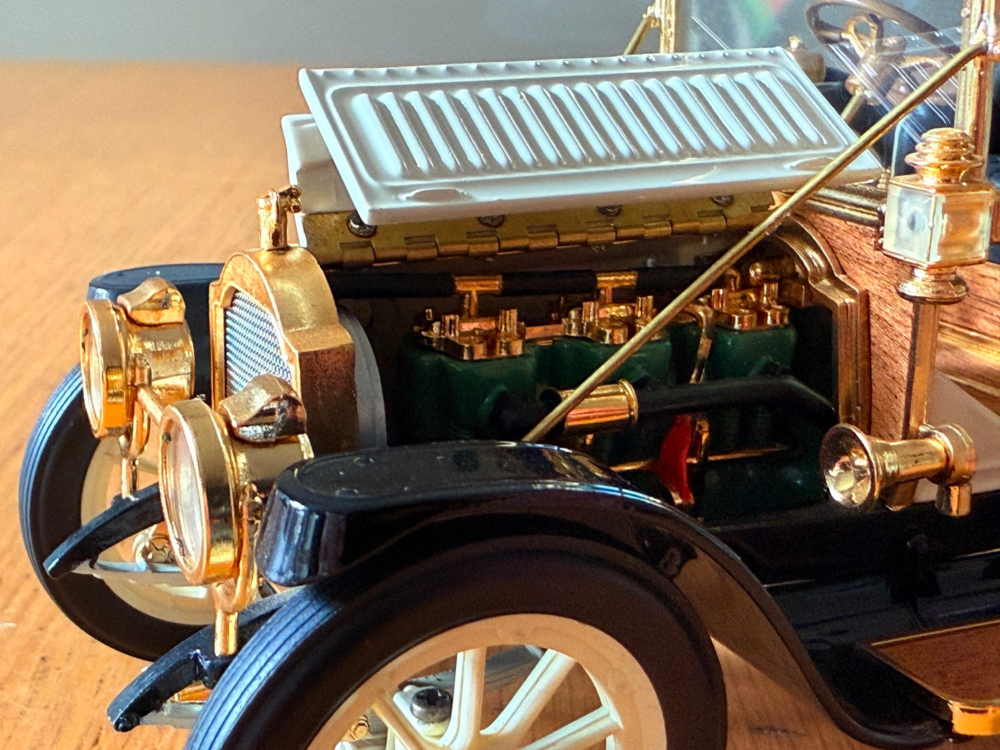 Franklin Mint:1:24 1912,Packard Victoria (see listing - damaged wingmirror)
