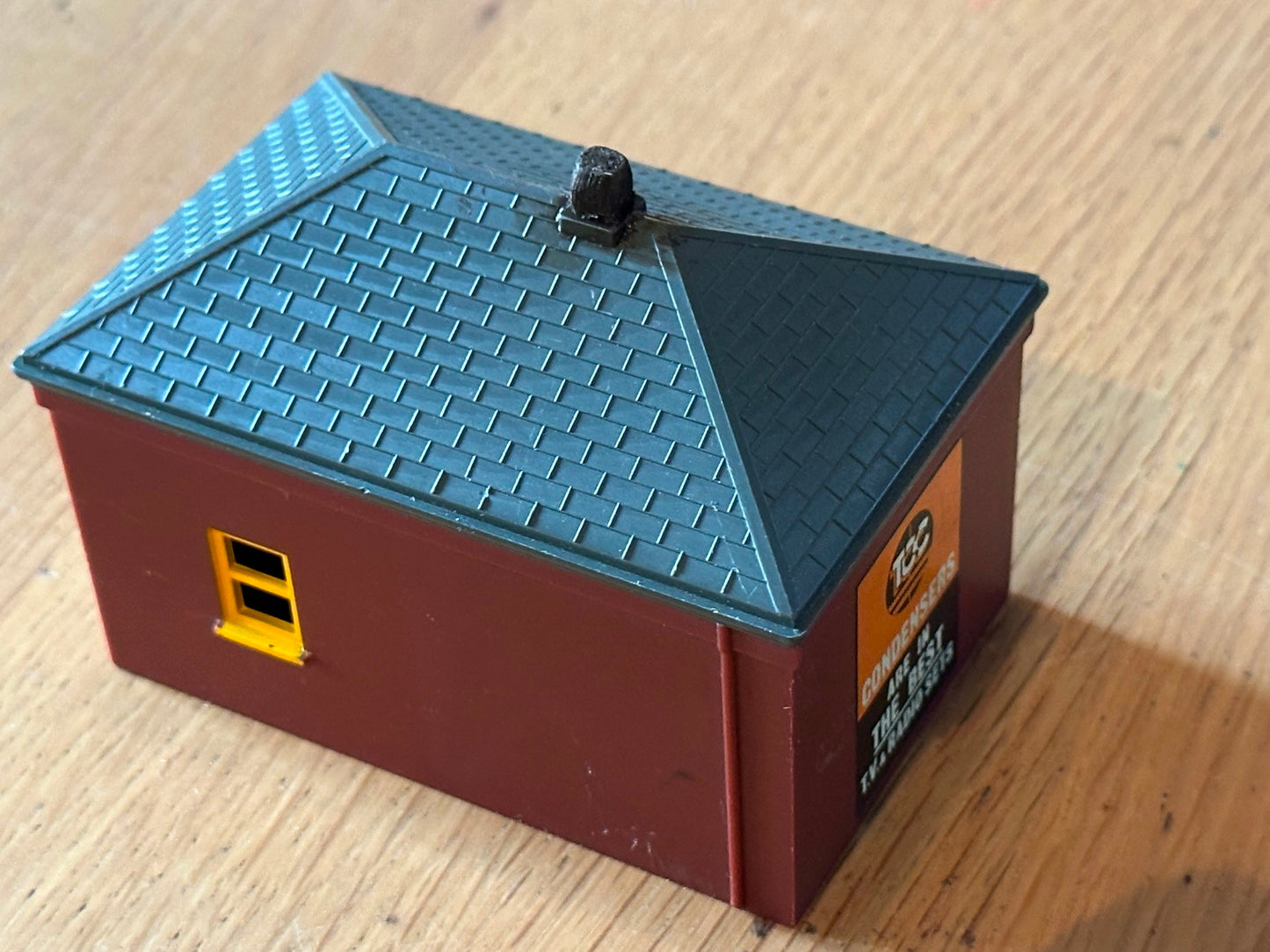 Set of 3 Triang Buildings including signal box