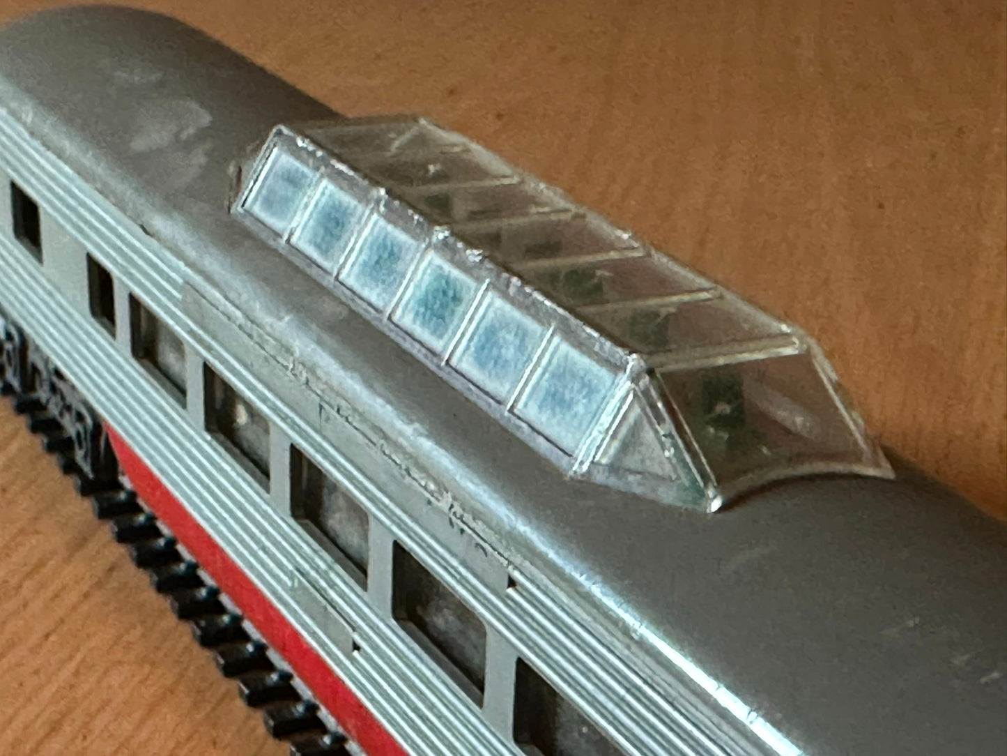 Triang R24/R25 OO Gauge Transcontintental Vista Dome Coach