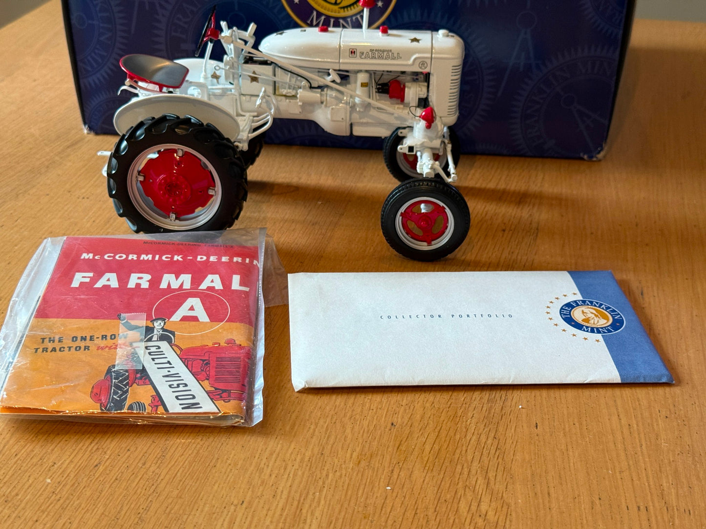 Franklin Mint: Farmall Model A Farm Tractor. Rare White Model. MIB.