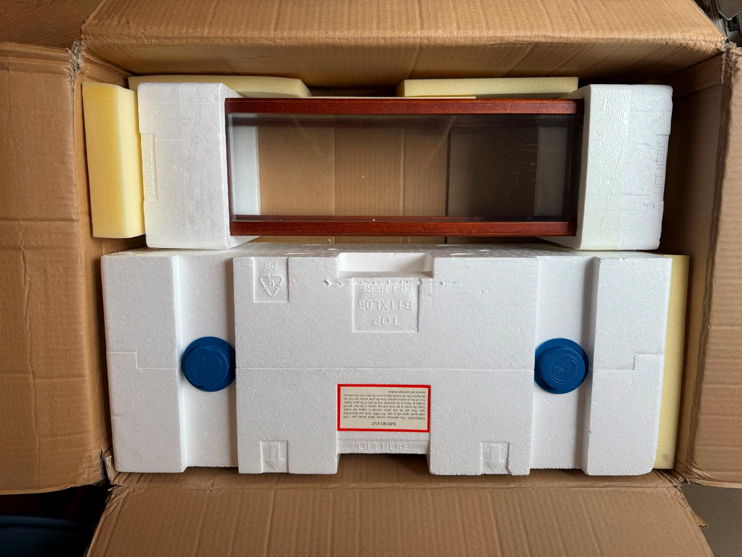 Franklin Mint: USS Missouri U.S Battleship BB-63 In Display Case and Box. MIB.