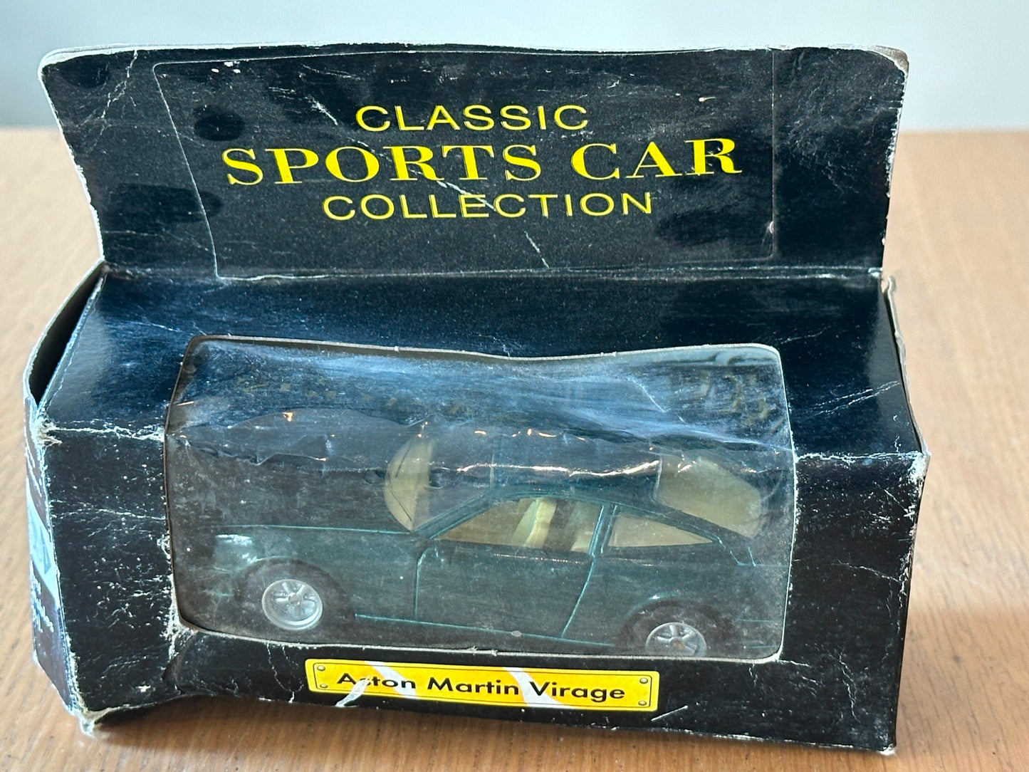 Classic Sports Car Collection - Diecast Aston Martin Virage