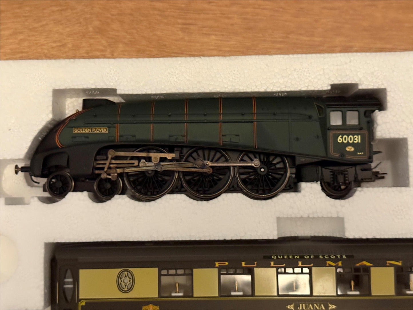 Hornby OO Gauge R2133M Royal Scot & Coaches From Train Pack. (Engine Poor)