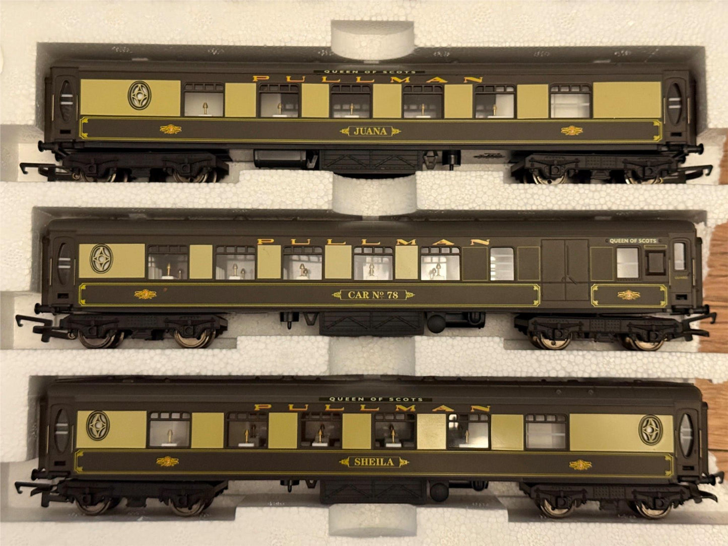 Hornby OO Gauge R2133M Royal Scot & Coaches From Train Pack. (Engine Poor)