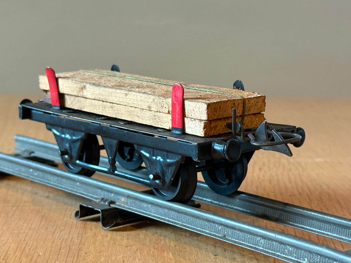 Hornby O Gauge Timber Wagon and Load