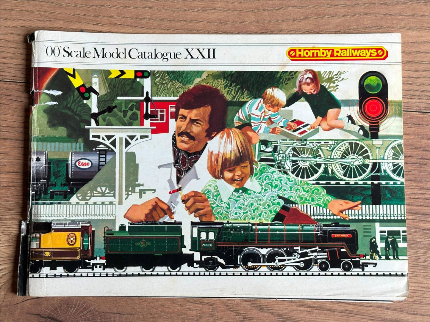 Hornby OO Gauge Catalogue - Edition 22 - 1976/77